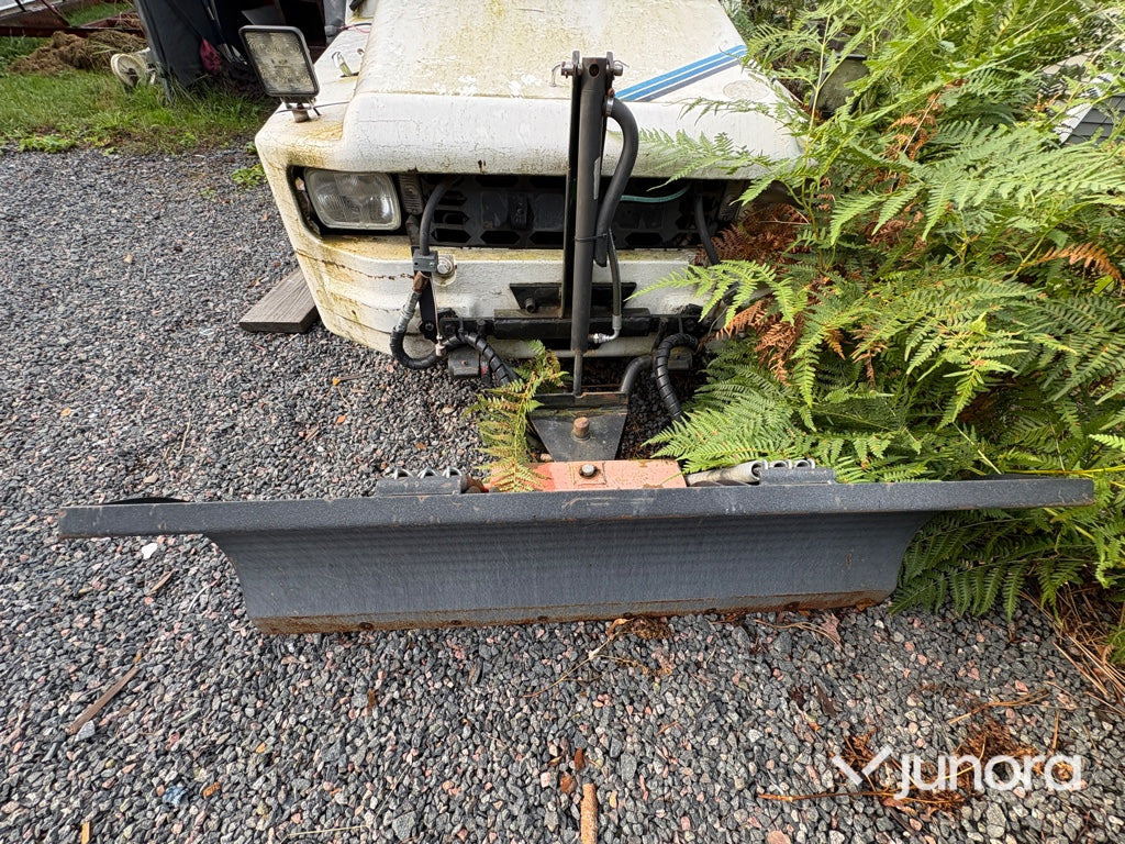 Plogbil - Bagagetruck - Bagažo vilkikas: foto 4 Plogbil - Bagagetruck - Bagažo vilkikas: foto 4