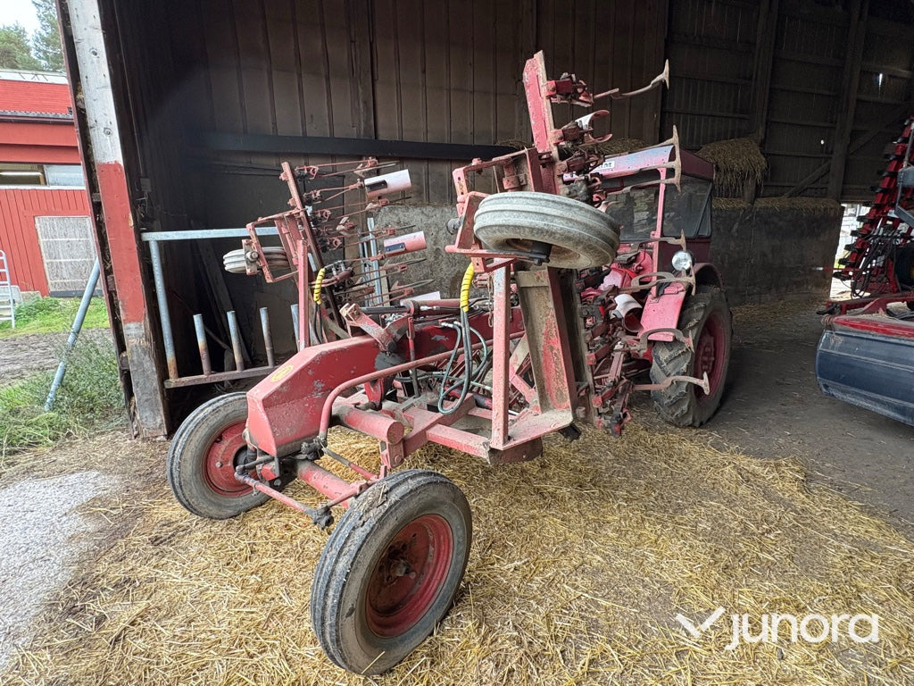 Radhacka - Volvo BM, Victor 230 - Giluminis purentuvas: foto 1 Radhacka - Volvo BM, Victor 230 - Giluminis purentuvas: foto 1