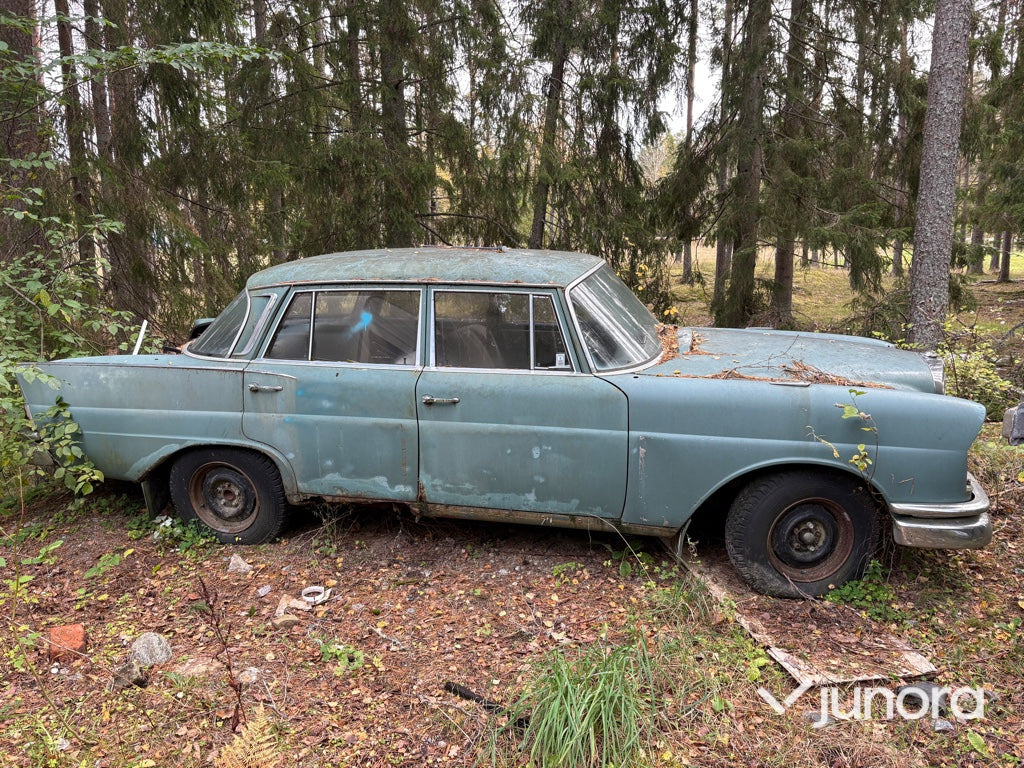 Renoveringsobjekt - Mercedes-Benz 220 S - Lengvasis automobilis: foto 2 Renoveringsobjekt - Mercedes-Benz 220 S - Lengvasis automobilis: foto 2