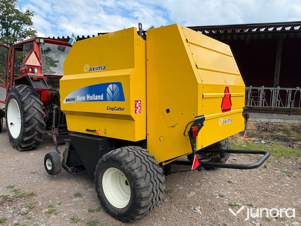 Rundbalspress New Holland BR6090 - Ruloninis presas: foto 3 Rundbalspress New Holland BR6090 - Ruloninis presas: foto 3