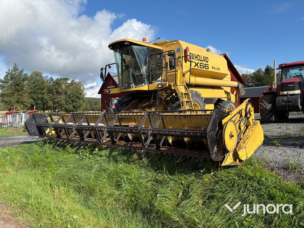 Skördetröska - New Holland TX66 Plus - Derliaus nuėmimo kombainas: foto 1 Skördetröska - New Holland TX66 Plus - Derliaus nuėmimo kombainas: foto 1
