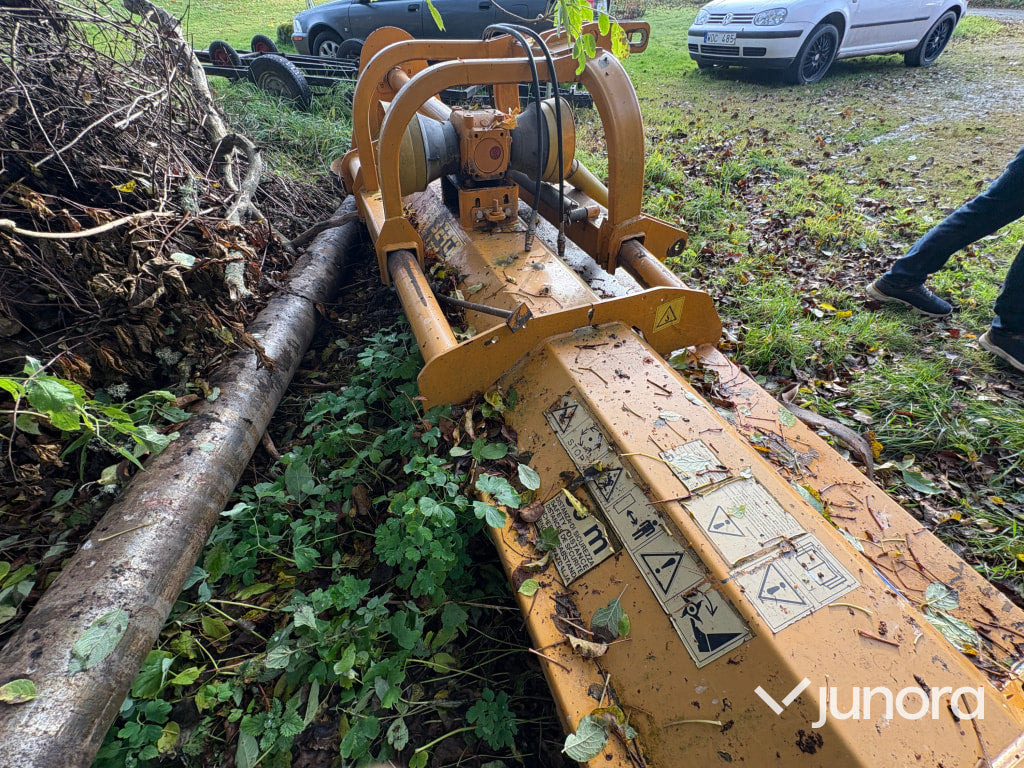 Slagslåtter - Trejon 300 - Žolės smulkintuvas: foto 3 Slagslåtter - Trejon 300 - Žolės smulkintuvas: foto 3