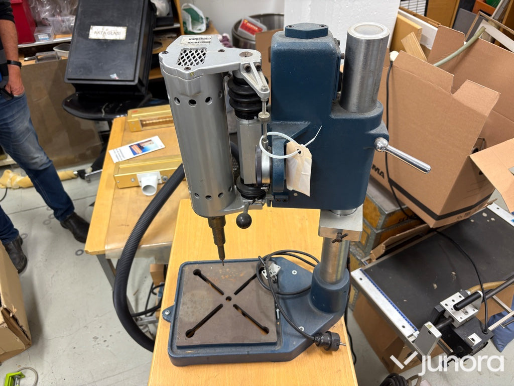 Ultraljudsborr - KERRY Ultrasonics, KDS150 - Gręžimo staklės: foto 2 Ultraljudsborr - KERRY Ultrasonics, KDS150 - Gręžimo staklės: foto 2