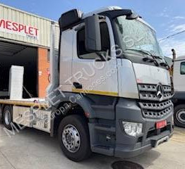 Mercedes Arocs 2648 - Platforminis/ Bortinis sunkvežimis: foto 2 Mercedes Arocs 2648 - Platforminis/ Bortinis sunkvežimis: foto 2