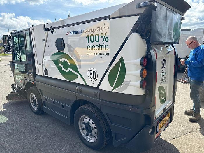 Schmidt eSwingo 200+ - Gatvių šlavimo mašina: foto 5 Schmidt eSwingo 200+ - Gatvių šlavimo mašina: foto 5
