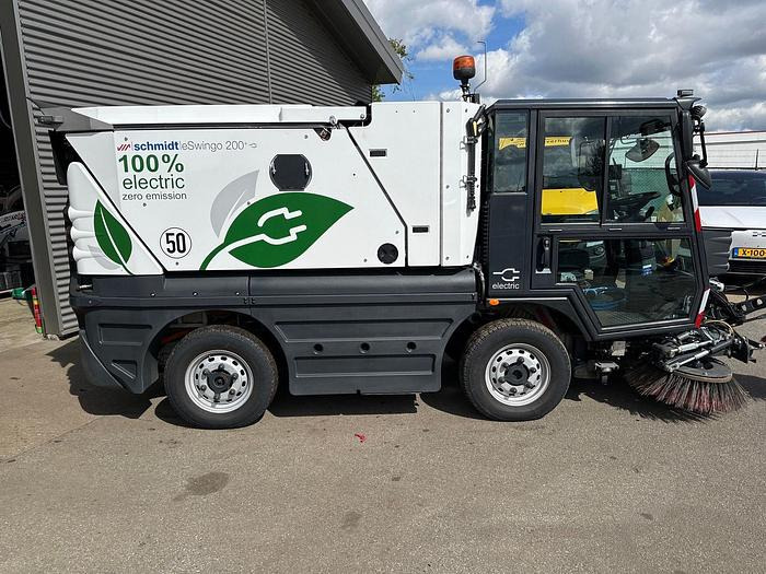 Schmidt eSwingo 200+ - Gatvių šlavimo mašina: foto 2 Schmidt eSwingo 200+ - Gatvių šlavimo mašina: foto 2