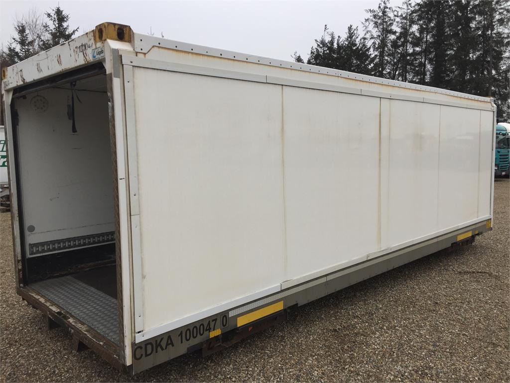 7450 mm med rulleport - Furgonas puspriekabė: foto 4 7450 mm med rulleport - Furgonas puspriekabė: foto 4