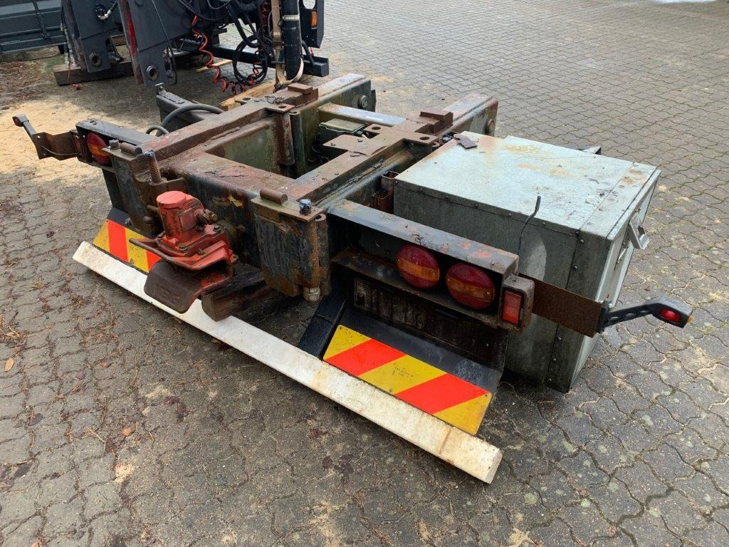 HMF 20,5 T-M kran konsol med træktravers - Kėbulas ir išorė - Sunkvežimis: foto 2 HMF 20,5 T-M kran konsol med træktravers - Kėbulas ir išorė - Sunkvežimis: foto 2