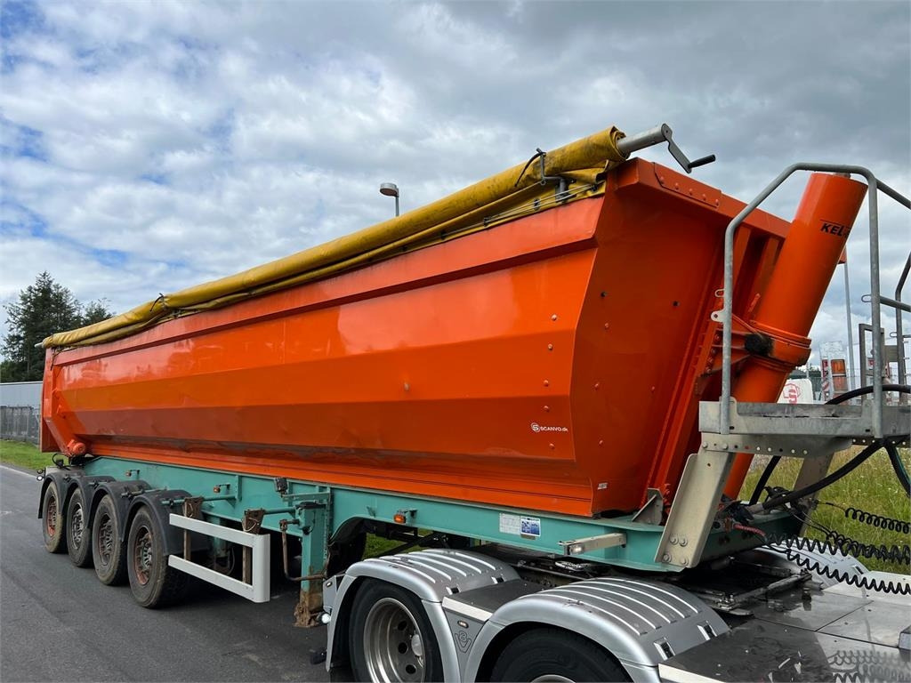 Kel-Berg 4 akslet - alu kasse + plastindlæg - Savivartis puspriekabė: foto 4 Kel-Berg 4 akslet - alu kasse + plastindlæg - Savivartis puspriekabė: foto 4