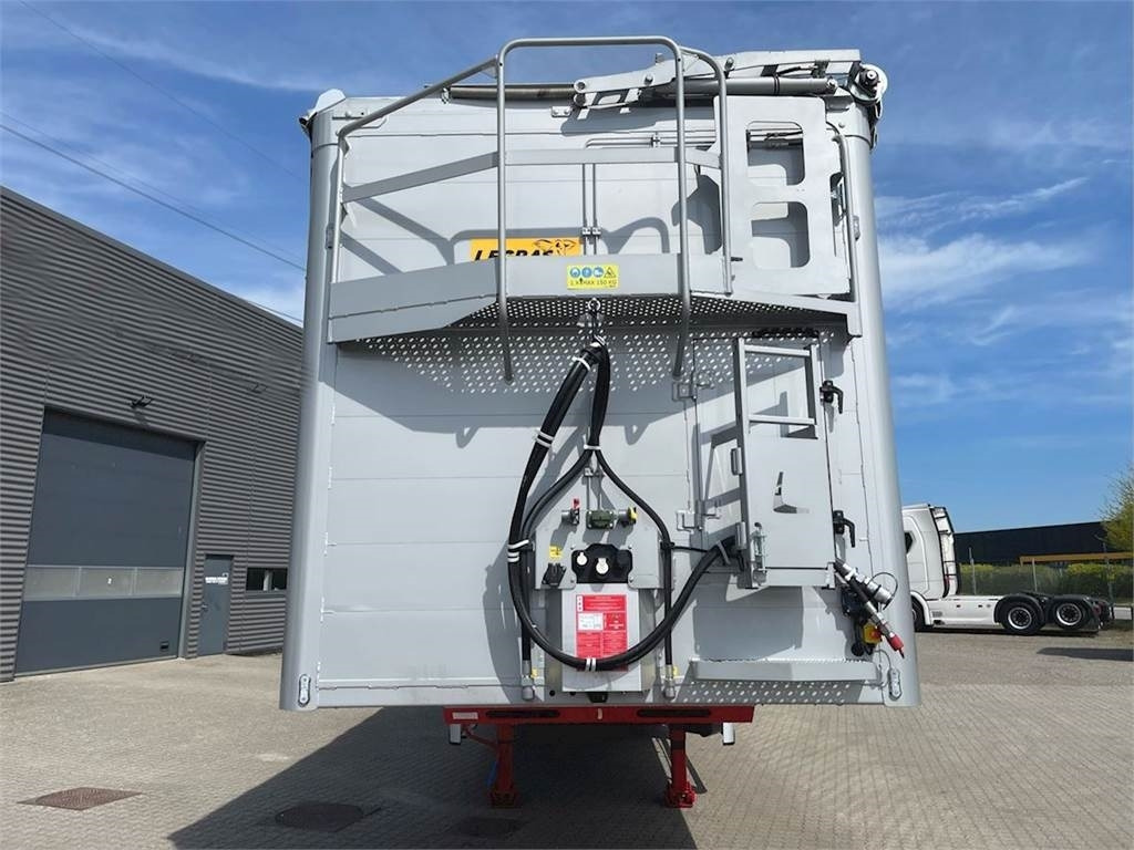 Legras 91m3 Eco-Top - Su slankiojanciomis grindimis puspriekabė: foto 3 Legras 91m3 Eco-Top - Su slankiojanciomis grindimis puspriekabė: foto 3