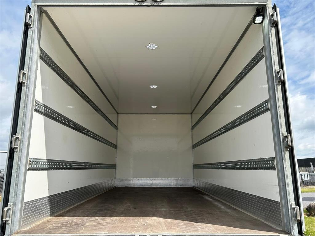 Konteineris-vežimus/ Sukeisti kūną sunkvežimis MAN TGL 8-220 4x2 BL incl. 2 stk veksellad: foto 8