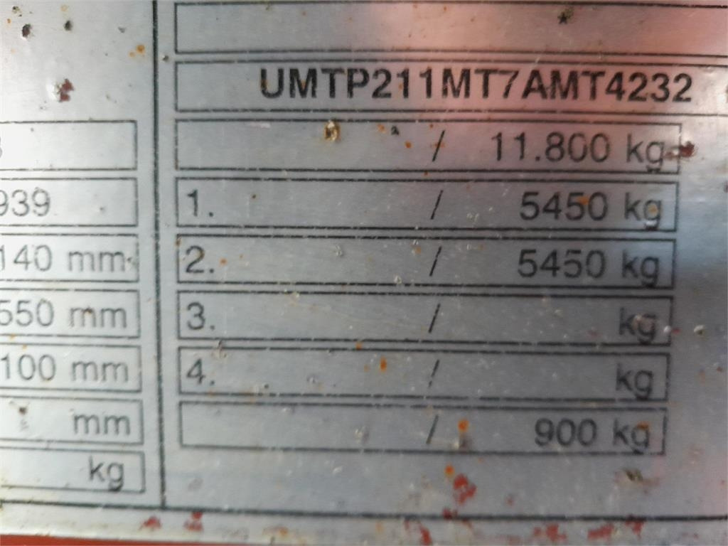 MTDK KC200 11,8 ton 5,2 mtr lad + ramper - Žemo profilio platforma priekaba: foto 5 MTDK KC200 11,8 ton 5,2 mtr lad + ramper - Žemo profilio platforma priekaba: foto 5