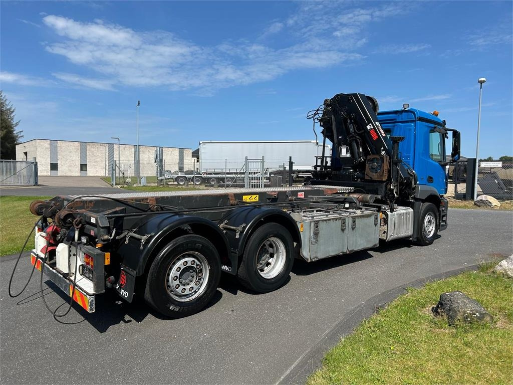 Mercedes-Benz Antos 2546 - Hiab 192 E kran - Nuožulnaus pakėlimo ant platformos sunkvežimis: foto 5 Mercedes-Benz Antos 2546 - Hiab 192 E kran - Nuožulnaus pakėlimo ant platformos sunkvežimis: foto 5