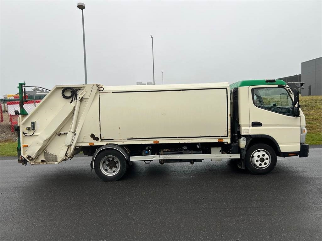 Mitsubishi Fuso CANTER 9C18 - Šiukšliavežis: foto 4 Mitsubishi Fuso CANTER 9C18 - Šiukšliavežis: foto 4