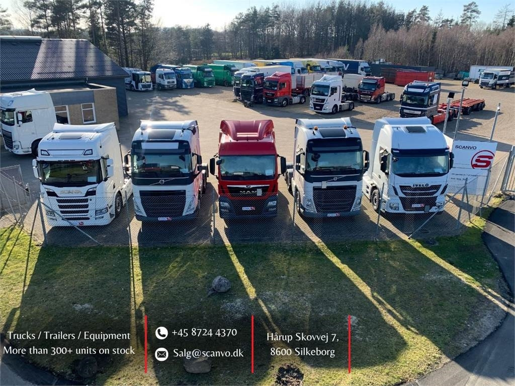 Schmitz WKD 7150 mm - bagdøre - Furgonas puspriekabė: foto 4 Schmitz WKD 7150 mm - bagdøre - Furgonas puspriekabė: foto 4