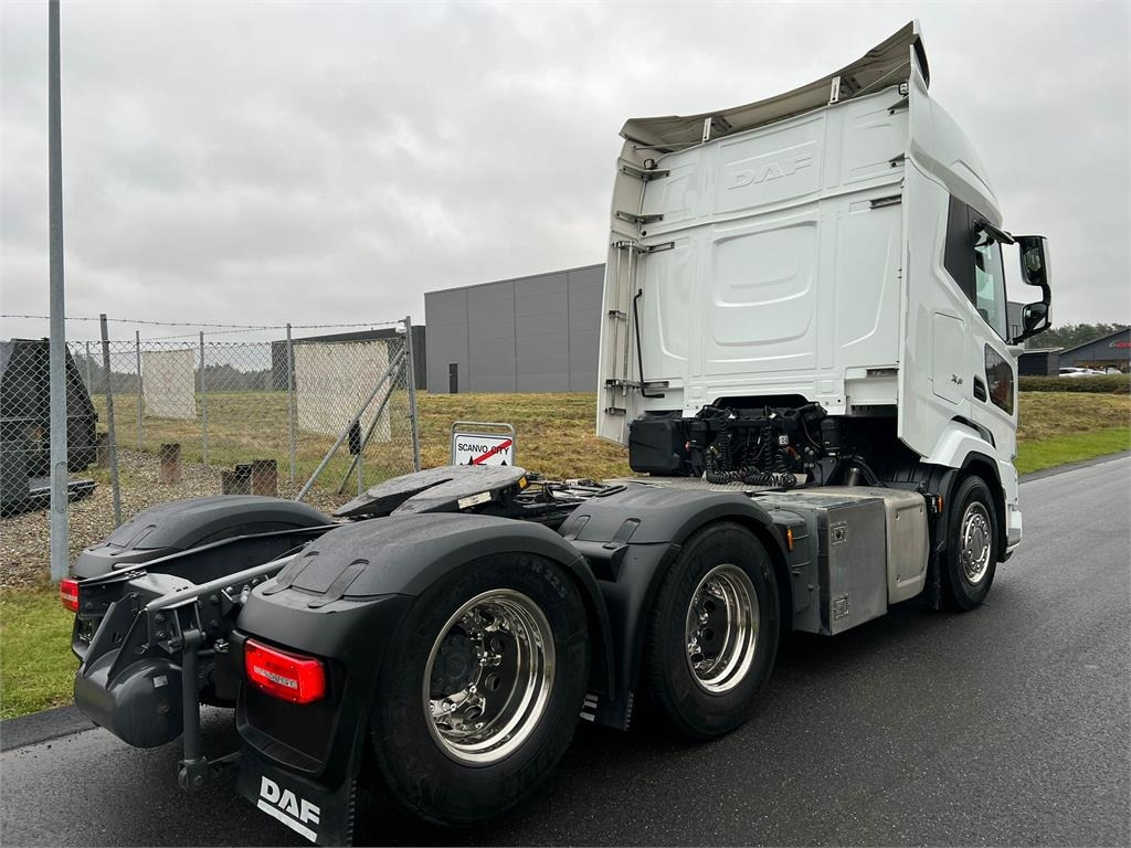 DAF XF530 FTS 6x2 - Vilkikas: foto 2 DAF XF530 FTS 6x2 - Vilkikas: foto 2