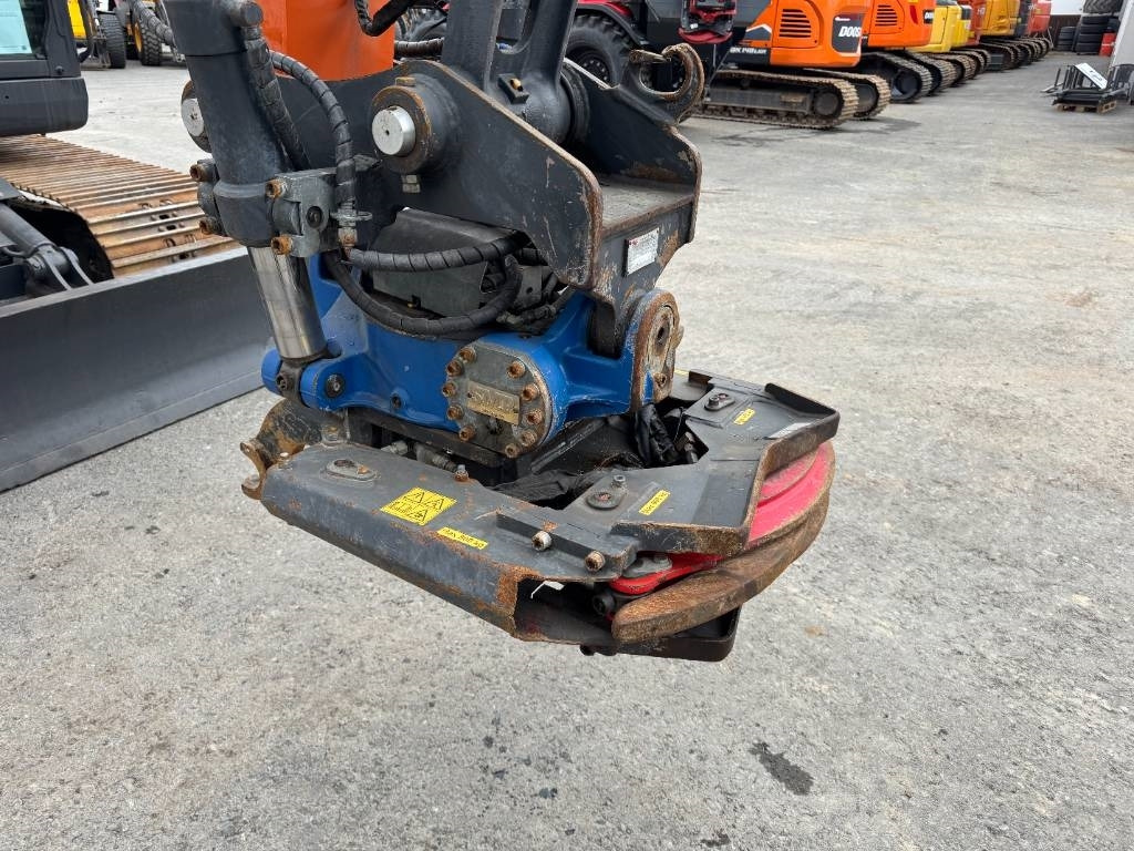 Vikšrinis ekskavatorius Doosan DX 140 LCR-5 Pyörittäjällä: foto 8