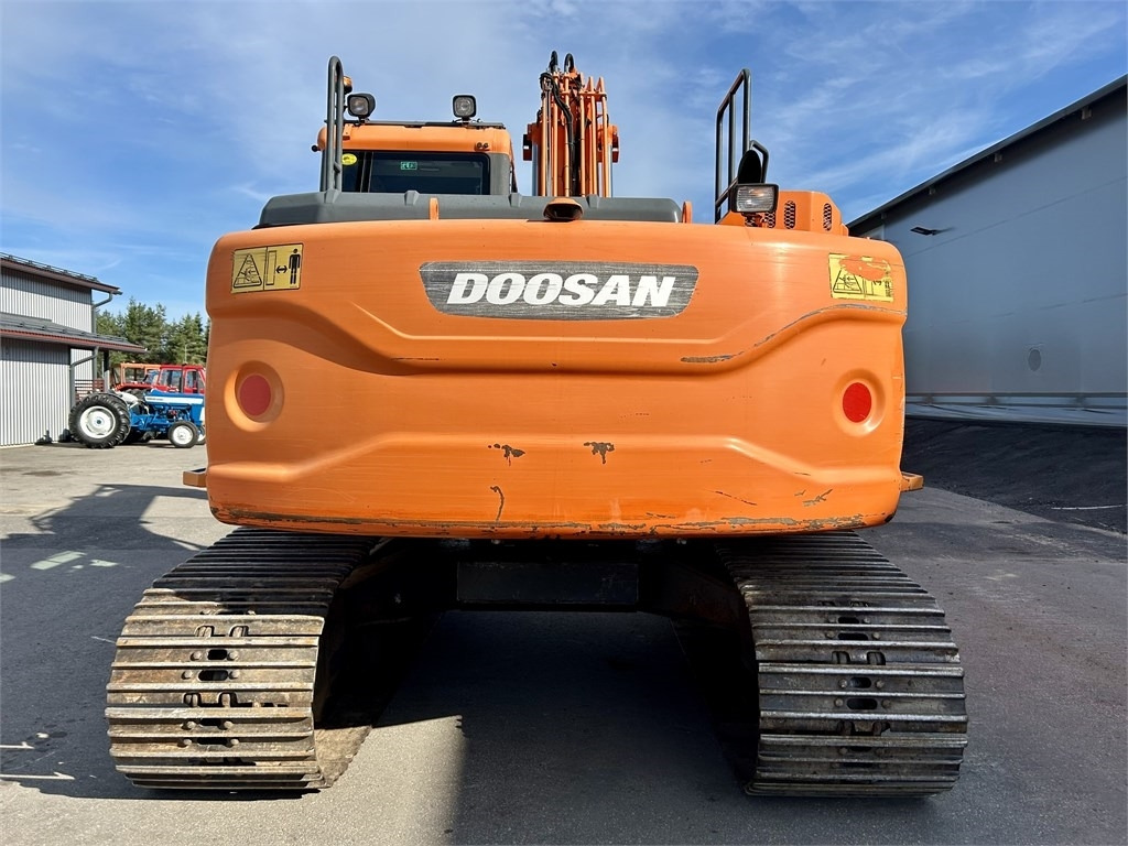 Doosan DX160LC-3 KALLISTAJA+PYÖRITTÄJÄ - Vikšrinis ekskavatorius: foto 3 Doosan DX160LC-3 KALLISTAJA+PYÖRITTÄJÄ - Vikšrinis ekskavatorius: foto 3