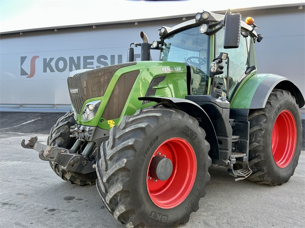 Fendt 828 S4 Profi Plus - Traktorius: foto 2 Fendt 828 S4 Profi Plus - Traktorius: foto 2