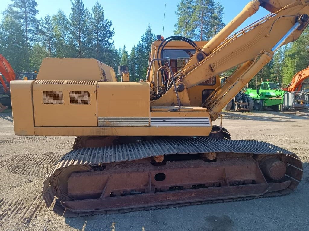 Fiat-Hitachi FH200T 2-KAUHAA - Vikšrinis ekskavatorius: foto 5 Fiat-Hitachi FH200T 2-KAUHAA - Vikšrinis ekskavatorius: foto 5
