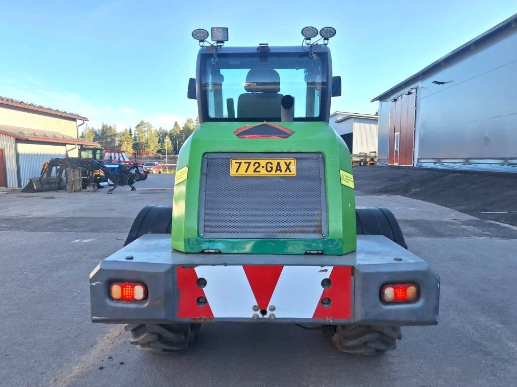 Greenmaster 825T TELEKUORMAAJA - Ratinis krautuvas: foto 4 Greenmaster 825T TELEKUORMAAJA - Ratinis krautuvas: foto 4