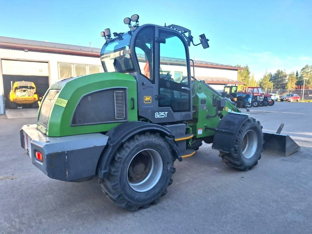 Greenmaster 825T TELEKUORMAAJA - Ratinis krautuvas: foto 5 Greenmaster 825T TELEKUORMAAJA - Ratinis krautuvas: foto 5