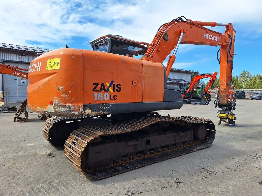 Hitachi MYYTY! SOLD! ZX160LC-3 - Vikšrinis ekskavatorius: foto 4 Hitachi MYYTY! SOLD! ZX160LC-3 - Vikšrinis ekskavatorius: foto 4