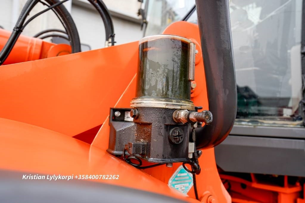 Ratinis krautuvas Hitachi ZW150 LONGBOOM: foto 16