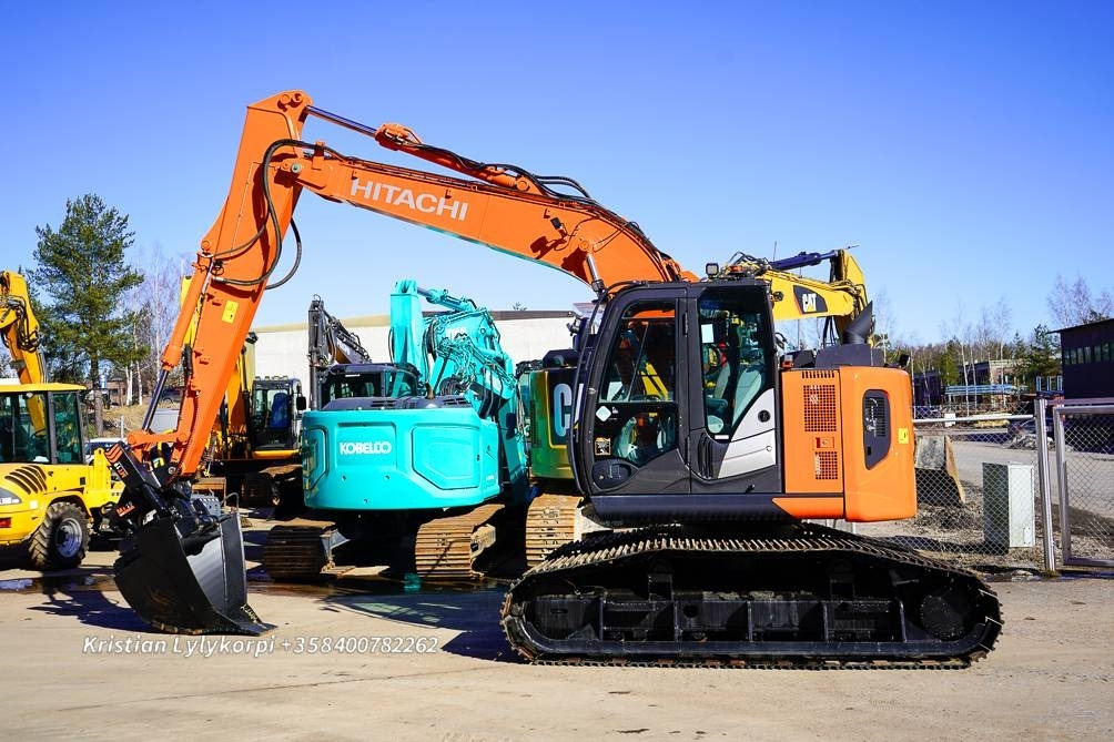 Hitachi ZX135US-6 METSÄALUSTALLA - Vikšrinis ekskavatorius: foto 1 Hitachi ZX135US-6 METSÄALUSTALLA - Vikšrinis ekskavatorius: foto 1