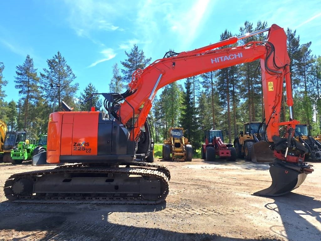 Hitachi ZX225USLC-5 PYÖRITTÄJÄ+PIHDIT YM. - Vikšrinis ekskavatorius: foto 5 Hitachi ZX225USLC-5 PYÖRITTÄJÄ+PIHDIT YM. - Vikšrinis ekskavatorius: foto 5