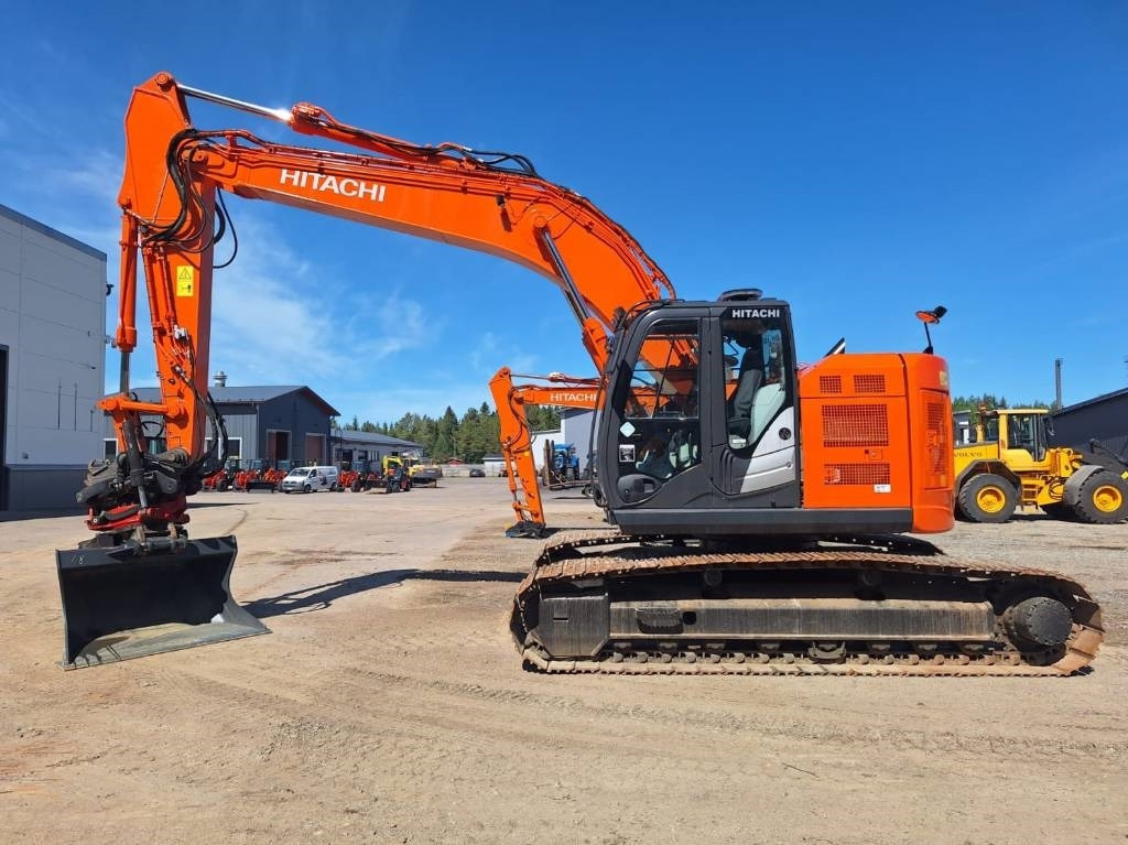 Hitachi ZX225USLC-5 PYÖRITTÄJÄ+PIHDIT YM. - Vikšrinis ekskavatorius: foto 1 Hitachi ZX225USLC-5 PYÖRITTÄJÄ+PIHDIT YM. - Vikšrinis ekskavatorius: foto 1