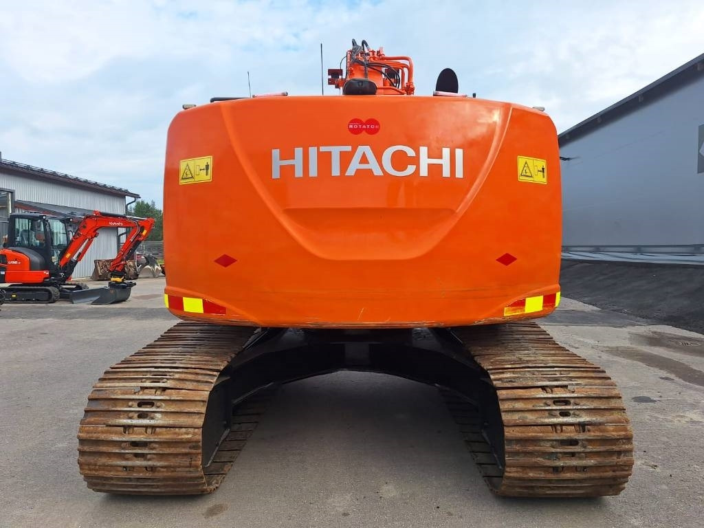 Hitachi ZX225USLC-5 PYÖRITTÄJÄLLÄ - Vikšrinis ekskavatorius: foto 3 Hitachi ZX225USLC-5 PYÖRITTÄJÄLLÄ - Vikšrinis ekskavatorius: foto 3