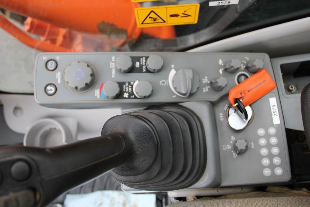 Hitachi ZX225USLC-6 PYÖRITTÄJÄLLÄ  lizingą Hitachi ZX225USLC-6 PYÖRITTÄJÄLLÄ: foto 18