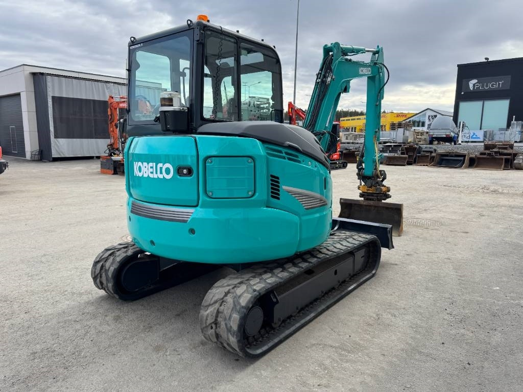 Kobelco SK45SRX-6 Pyörittäjä pihdeillä - Mini ekskavatorius: foto 5 Kobelco SK45SRX-6 Pyörittäjä pihdeillä - Mini ekskavatorius: foto 5