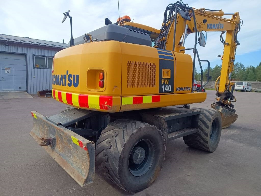 Komatsu PW140-7 PYÖRITTÄJÄLLÄ - Ratinis ekskavatorius: foto 5 Komatsu PW140-7 PYÖRITTÄJÄLLÄ - Ratinis ekskavatorius: foto 5