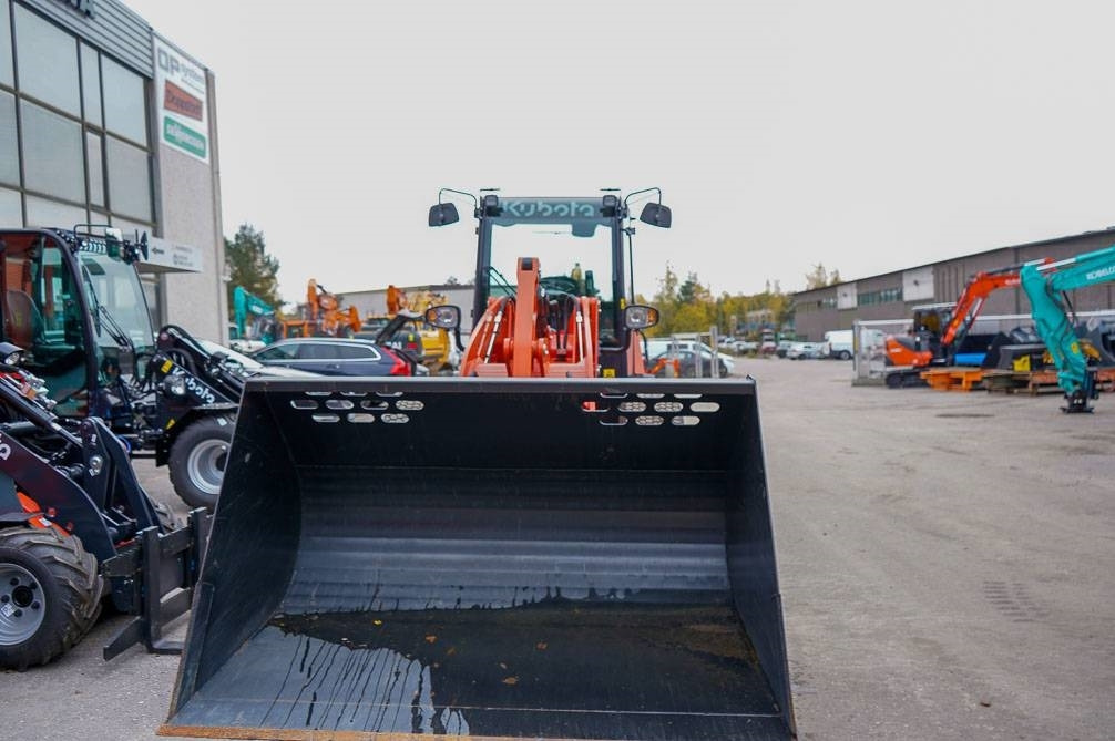 Kubota R070 VARUSTELTU - Ratinis krautuvas: foto 3 Kubota R070 VARUSTELTU - Ratinis krautuvas: foto 3