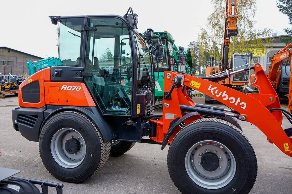 Kubota R070 VARUSTELTU - Ratinis krautuvas: foto 5 Kubota R070 VARUSTELTU - Ratinis krautuvas: foto 5