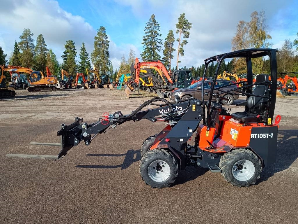 Kubota RT105-2 TELEPUOMI - Šarnyrinis krautuvas: foto 4 Kubota RT105-2 TELEPUOMI - Šarnyrinis krautuvas: foto 4