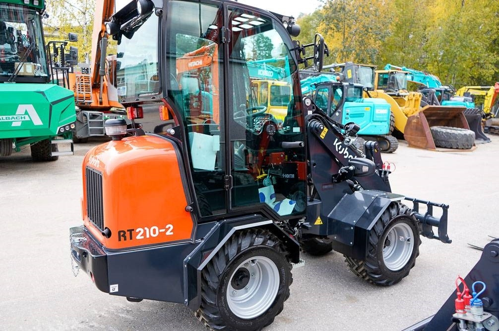 Kubota RT210-2 UUSI - Šarnyrinis krautuvas: foto 5 Kubota RT210-2 UUSI - Šarnyrinis krautuvas: foto 5