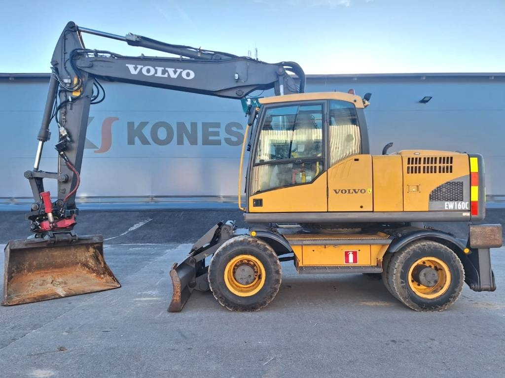 Volvo EW160C PYÖRITTÄJÄLLÄ - Ratinis ekskavatorius: foto 1 Volvo EW160C PYÖRITTÄJÄLLÄ - Ratinis ekskavatorius: foto 1