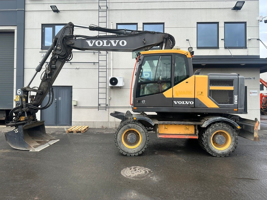 Volvo EW160E PYÖRITTÄJÄLLÄ - Ratinis ekskavatorius: foto 1 Volvo EW160E PYÖRITTÄJÄLLÄ - Ratinis ekskavatorius: foto 1