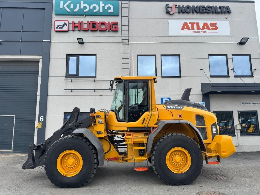 Volvo L 90 H UUSILLA RENKAILLA - Ratinis krautuvas: foto 1 Volvo L 90 H UUSILLA RENKAILLA - Ratinis krautuvas: foto 1