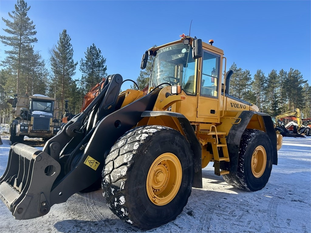 Volvo L120E RASVARILLA - Ratinis krautuvas: foto 2 Volvo L120E RASVARILLA - Ratinis krautuvas: foto 2