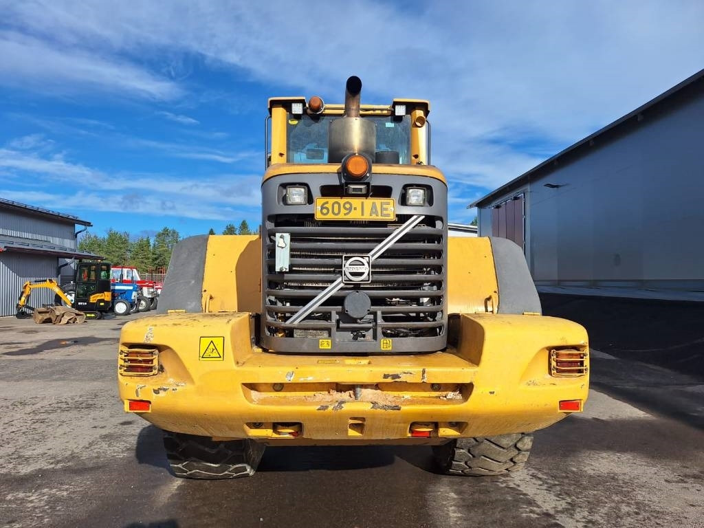 Volvo L120F VIPUOHJAUS - Ratinis krautuvas: foto 3 Volvo L120F VIPUOHJAUS - Ratinis krautuvas: foto 3