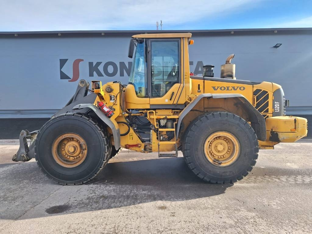 Volvo L120F VIPUOHJAUS - Ratinis krautuvas: foto 1 Volvo L120F VIPUOHJAUS - Ratinis krautuvas: foto 1