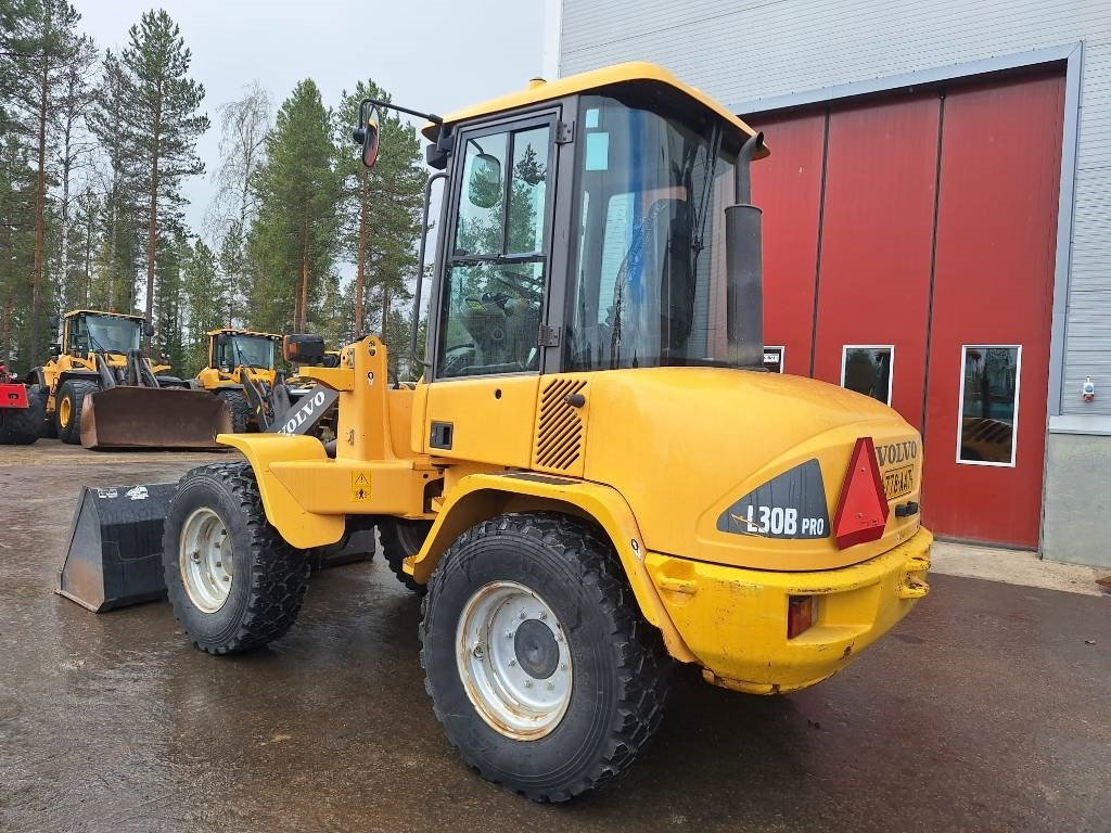 Volvo L30B AURALLA - Ratinis krautuvas: foto 2 Volvo L30B AURALLA - Ratinis krautuvas: foto 2