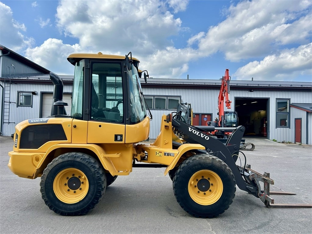 Volvo L30G TRUKKIPIIKEILLÄ - Ratinis krautuvas: foto 4 Volvo L30G TRUKKIPIIKEILLÄ - Ratinis krautuvas: foto 4