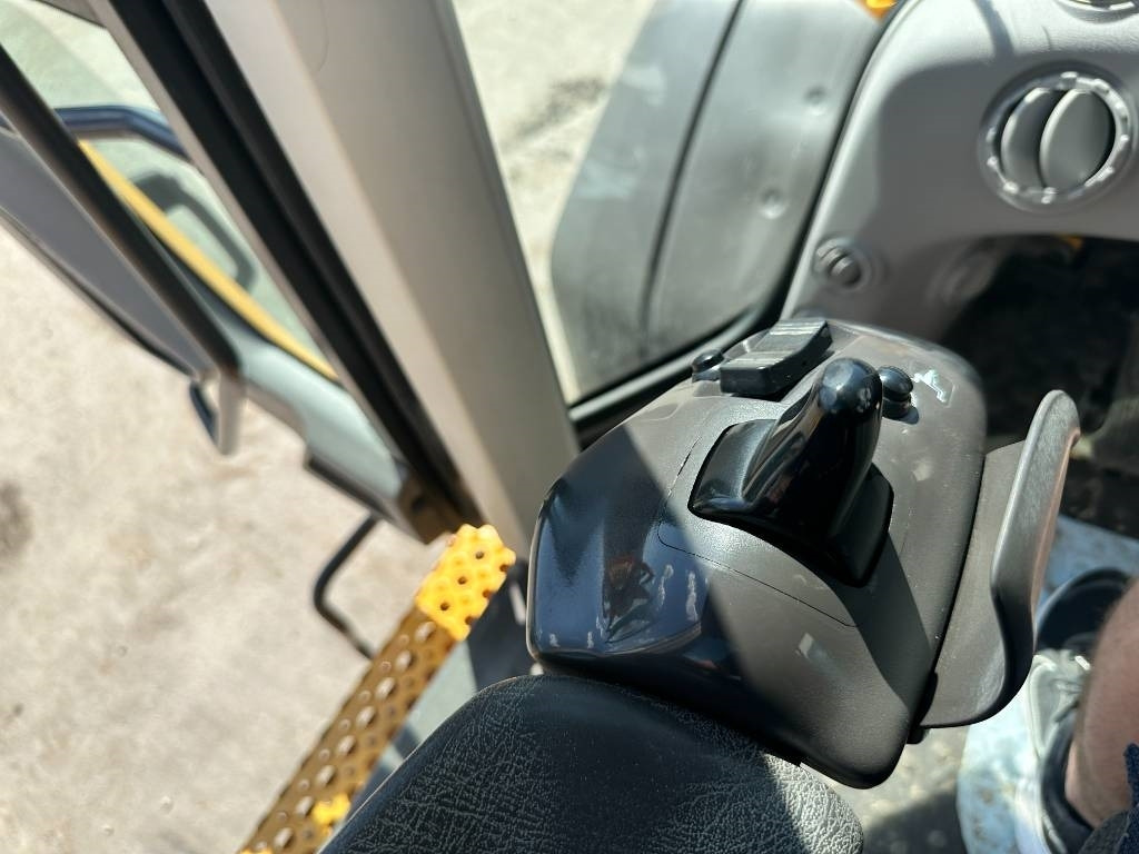 Ratinis krautuvas Volvo L70G vipuohjaus, 3' ja 4' hydr: foto 19