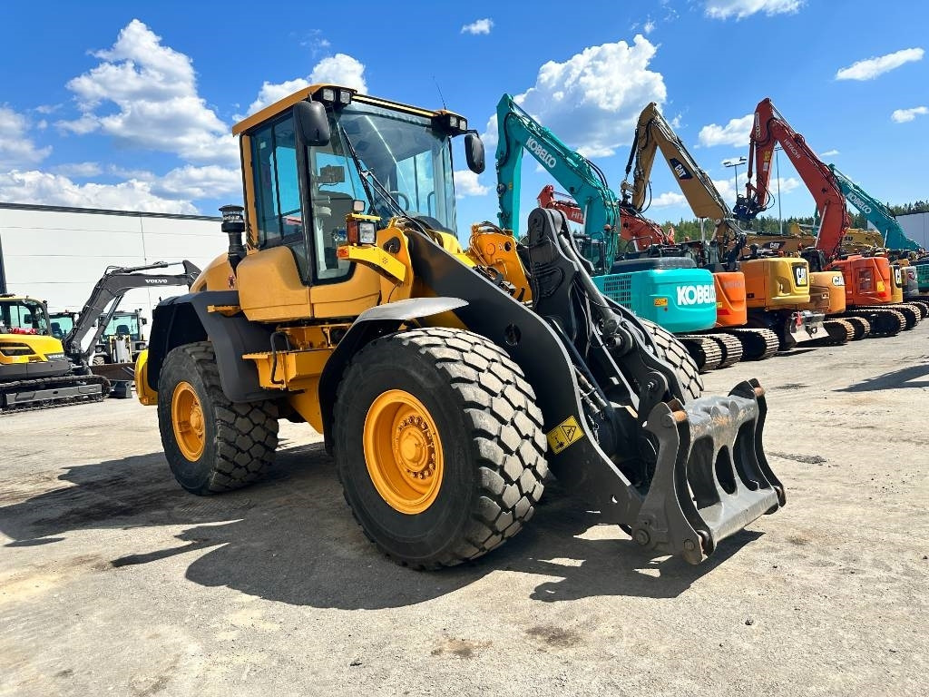 Ratinis krautuvas Volvo L70G vipuohjaus, 3' ja 4' hydr: foto 7