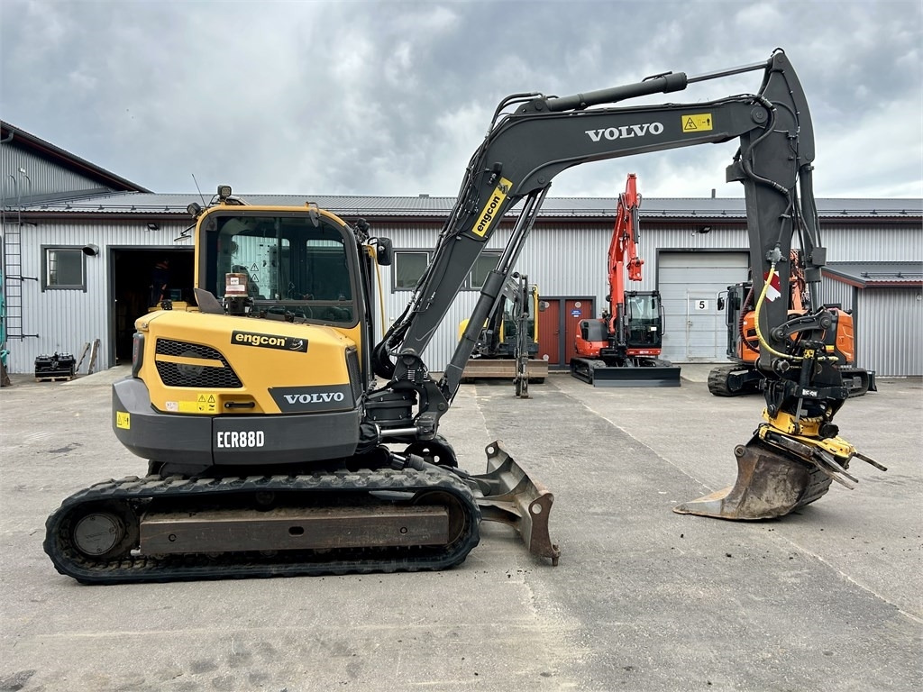 Volvo MYYTY! SOLD! ECR88D + TYÖLAITTEET - Mini ekskavatorius: foto 5 Volvo MYYTY! SOLD! ECR88D + TYÖLAITTEET - Mini ekskavatorius: foto 5